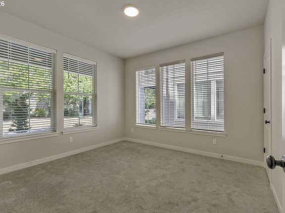 4th image of 3382 SE Brookwood Ave