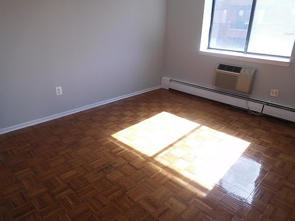 3rd image of 136-14 Northern Blvd #4J