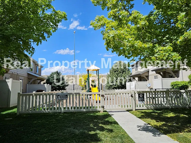 491 N 1235 W — Photo 19