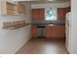 126 Eaton Dr, Wayne, PA 19087