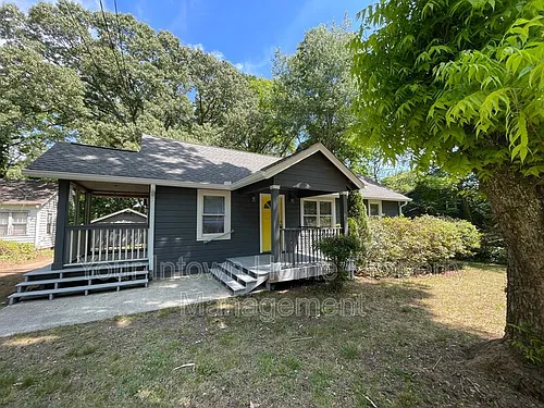 2100 Cavanaugh Ave SE Photo 1