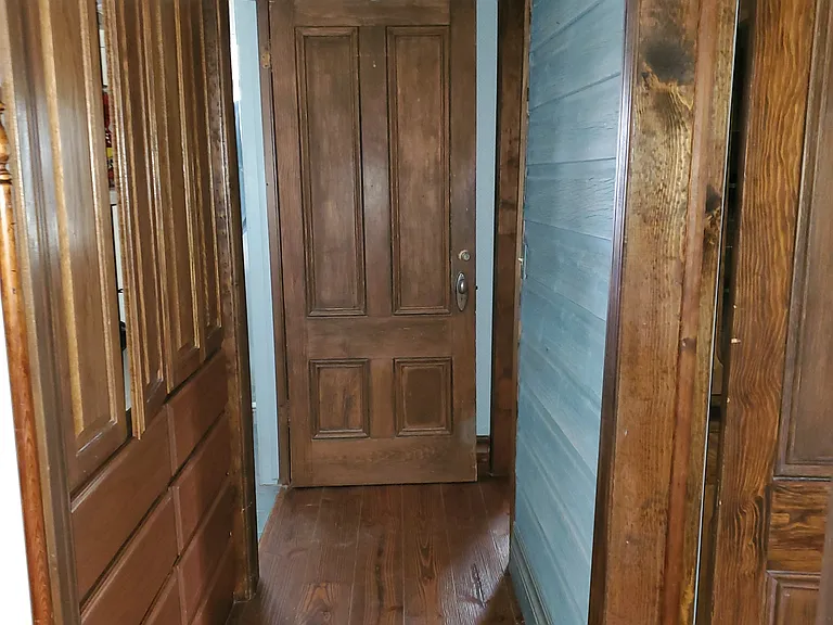 575 S 200 W — Photo 25