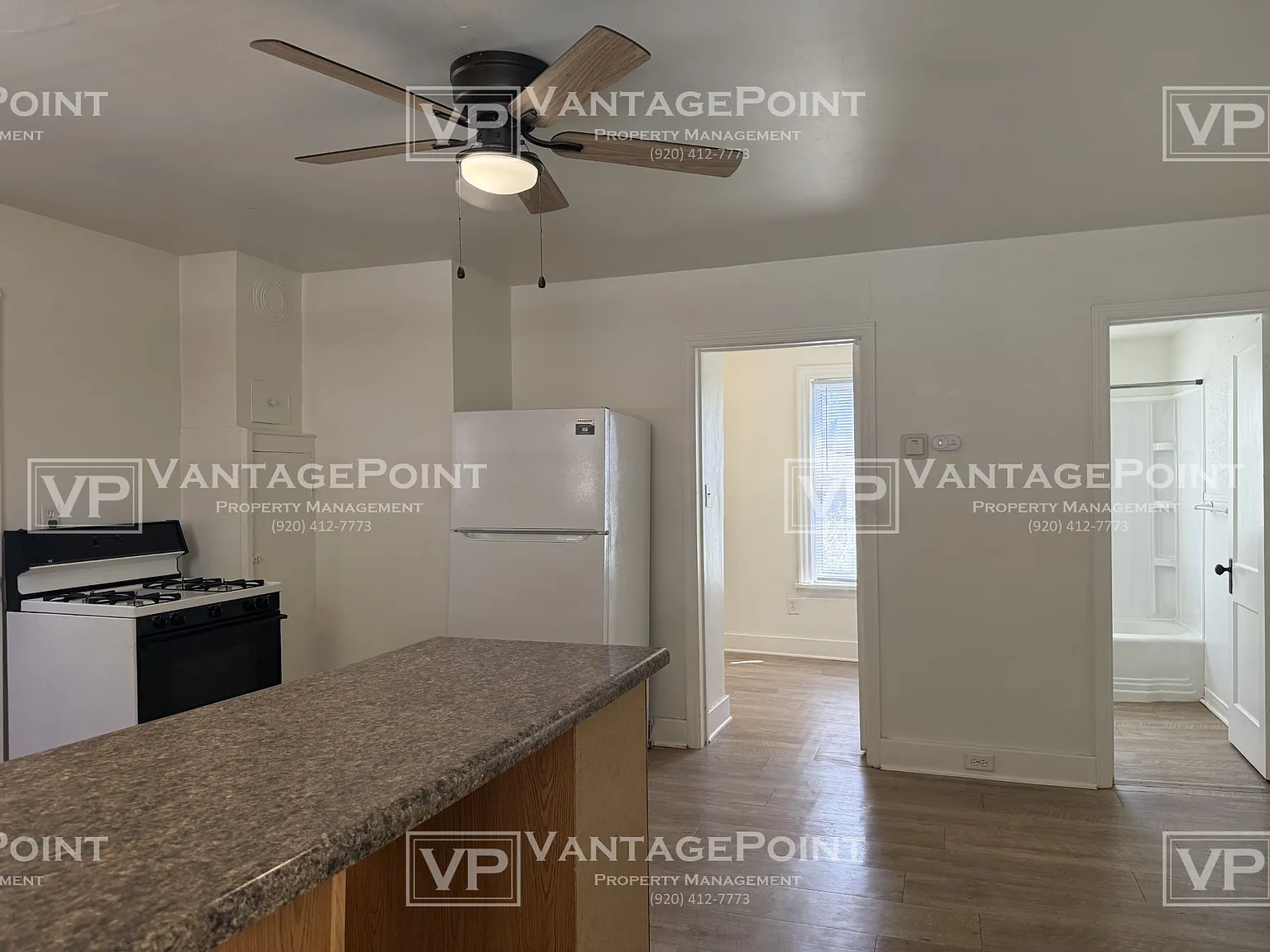832 Division Street - 3 — Photo 4