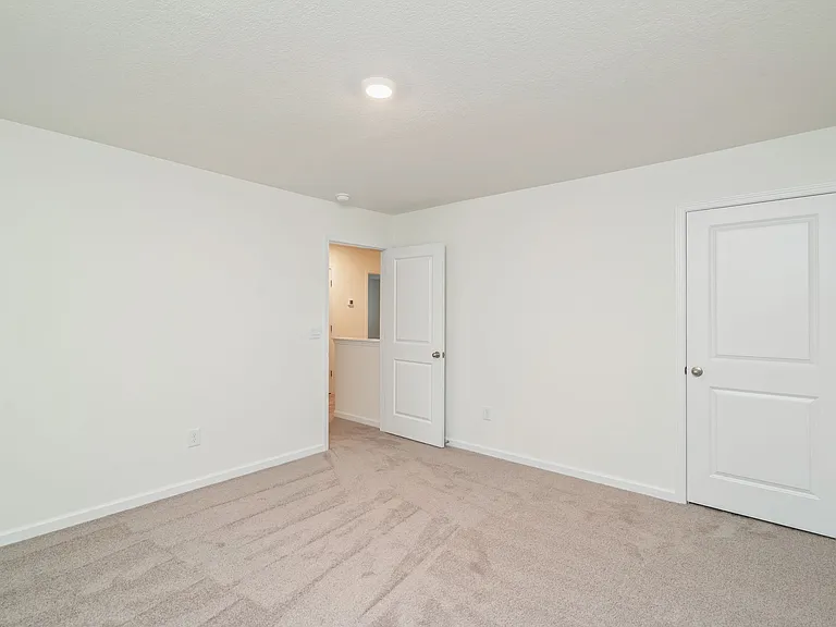 944 Utopia Ln — Photo 20
