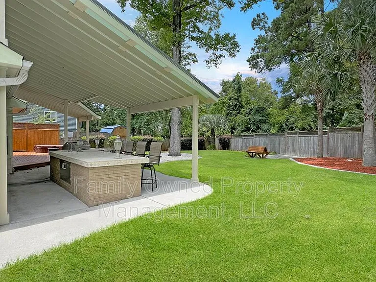 105 Pryors Ln — Photo 7