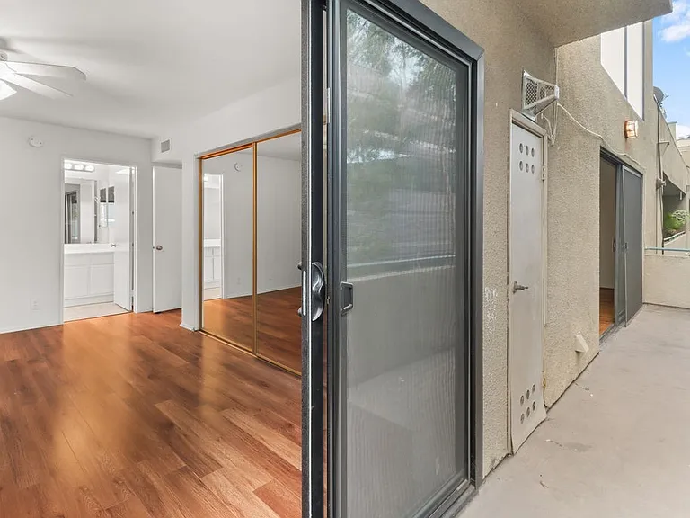 1619 S Bentley Ave #304 — Photo 22