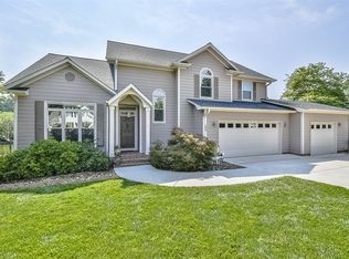 109 Chatworth Ln, Mooresville, NC 28117