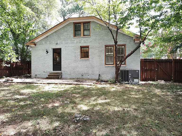 1702 Matheson Ave — Photo 26