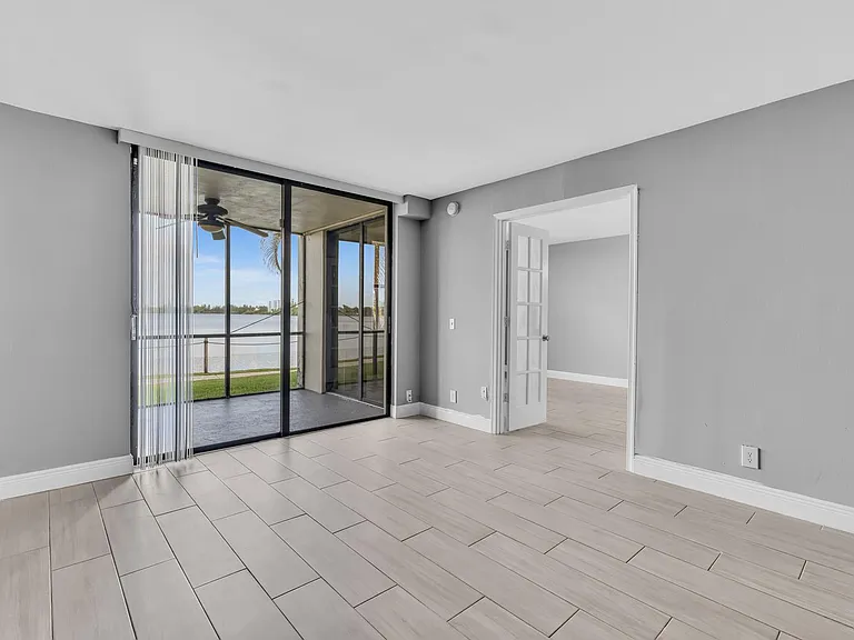 109 Lake Emerald Dr #108 — Photo 15