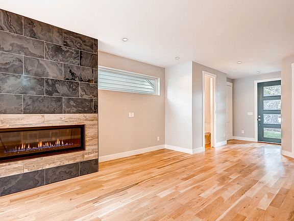 4th image of 4440 Umatilla St