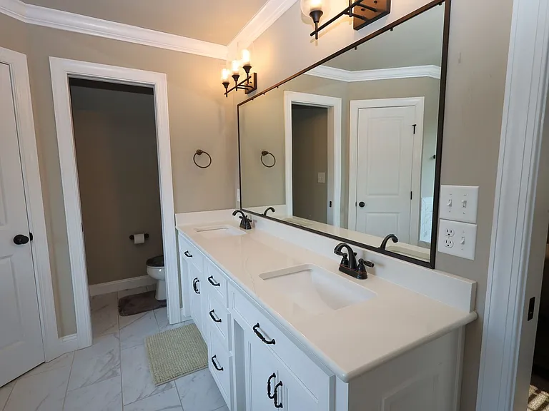 124 Floyd McNeal Dr — Photo 10