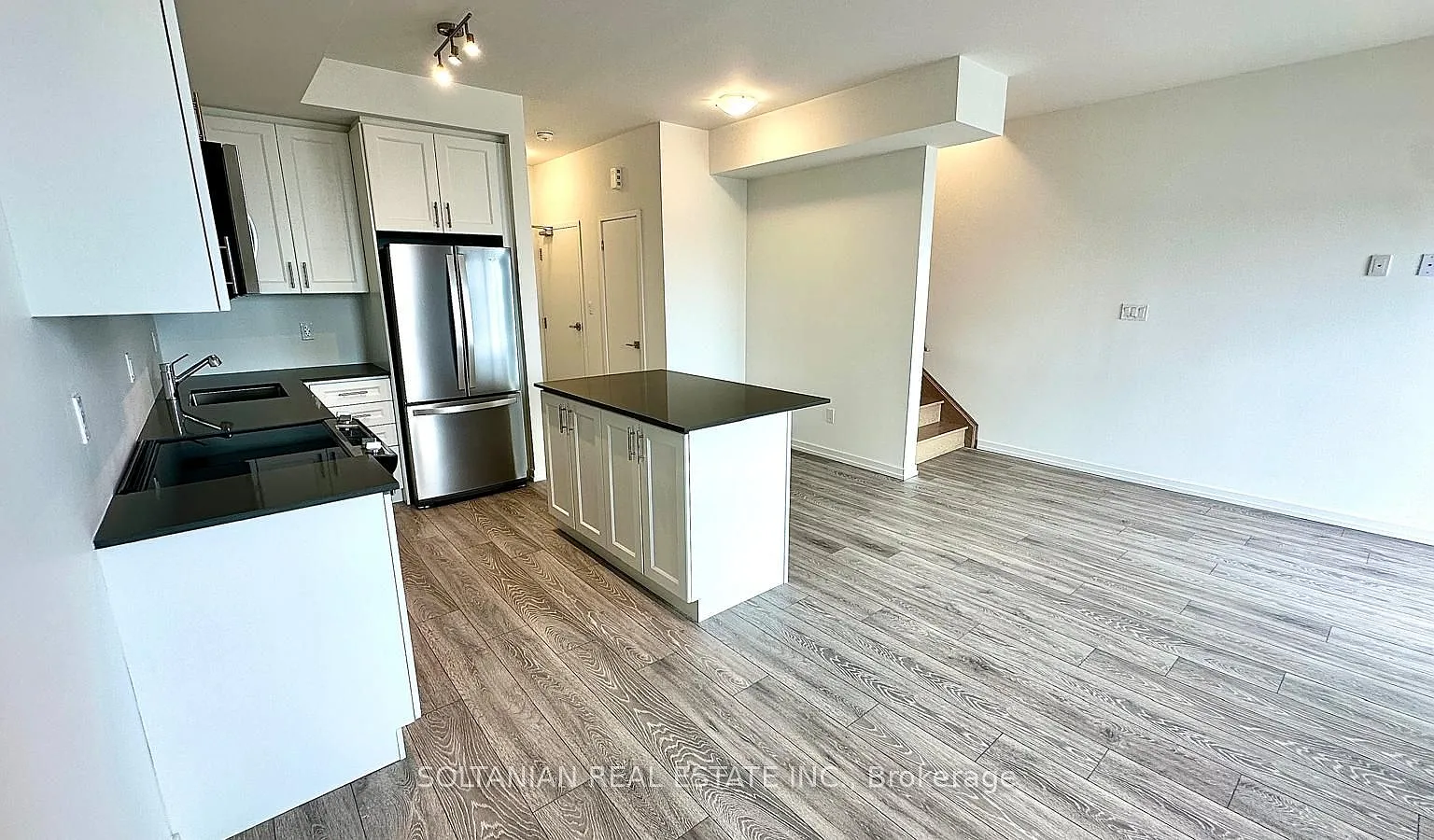 2 bed, $2,780 — Photo 4
