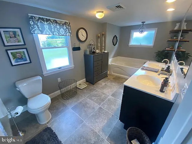 887 Centerville Rd — Photo 20