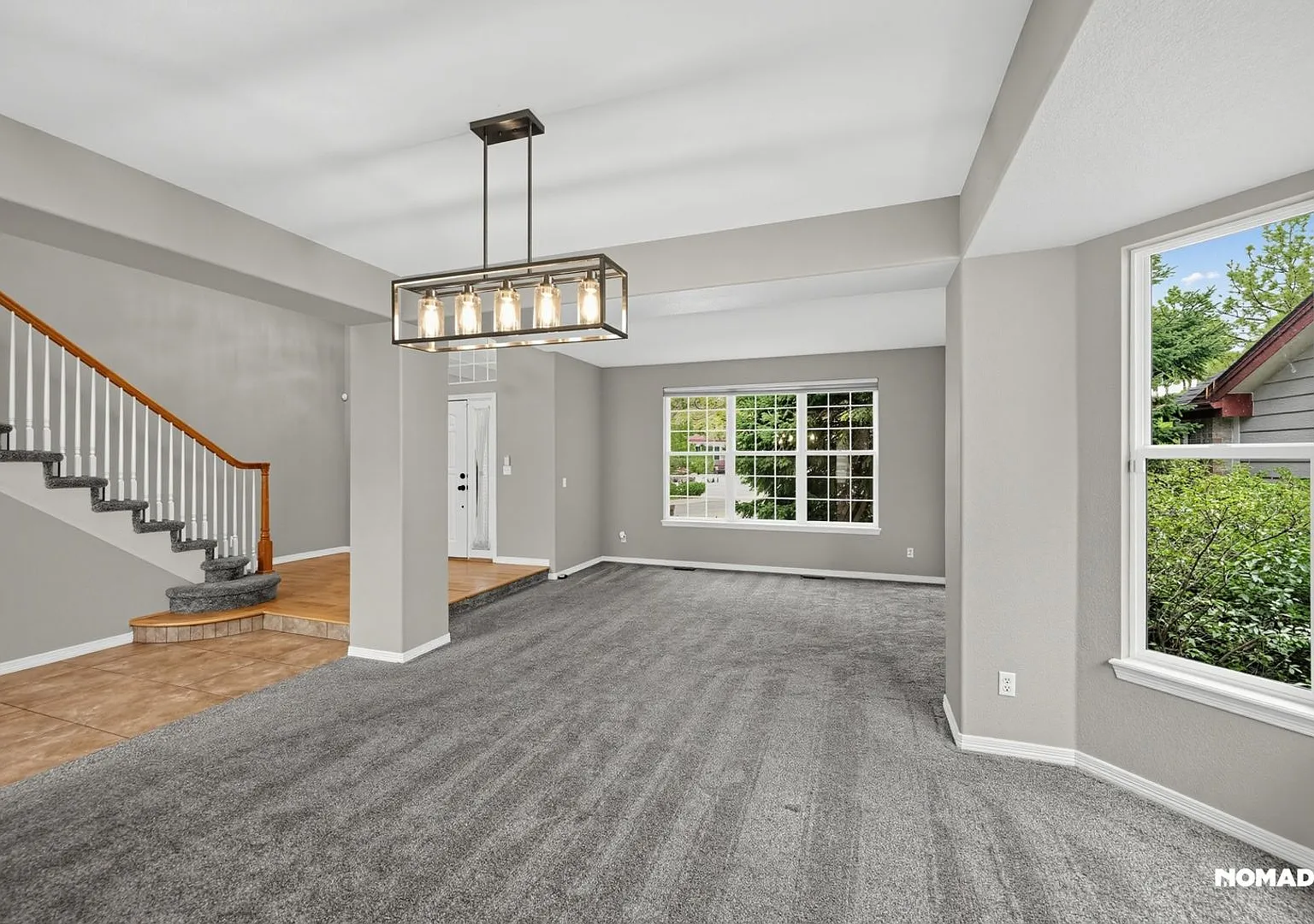 Spacious 5BR House in Aurora — Photo 4