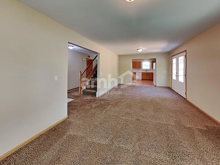 481 Pheasant Chase Dr — Photo 6
