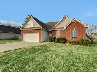 1739 Hazelwood Rd, Clarksville, TN 37042