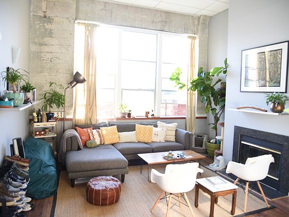Huge west facing windows & 16' ceilings
