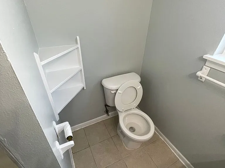 7402 Southgate Ln #A — Photo 12