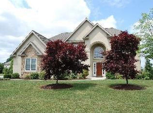 497 Wheatfield Dr, Lititz, PA 17543