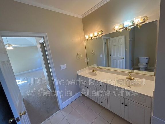 3rd image of 234 Stonington Dr