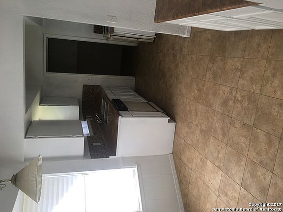 4th image of 9626 Berryville