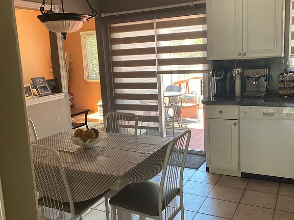 4th image of 15 Sonia Ct