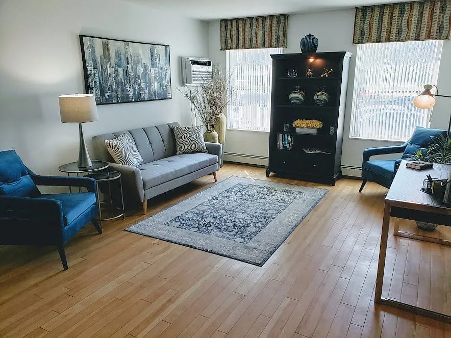 Hidden Pines Apartments — Photo 3