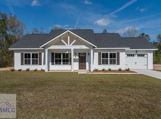 860 E 1st St, Midway, GA 31320