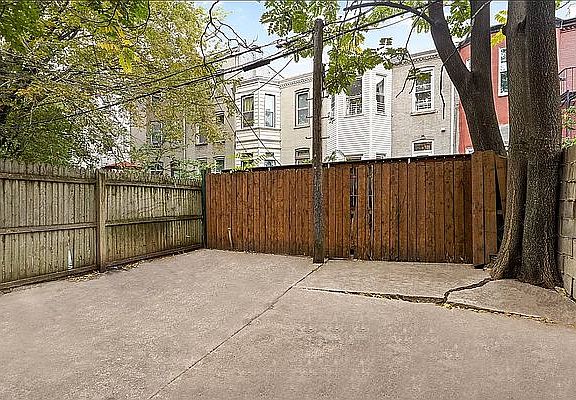 4th image of 585 Eastern Pkwy #1