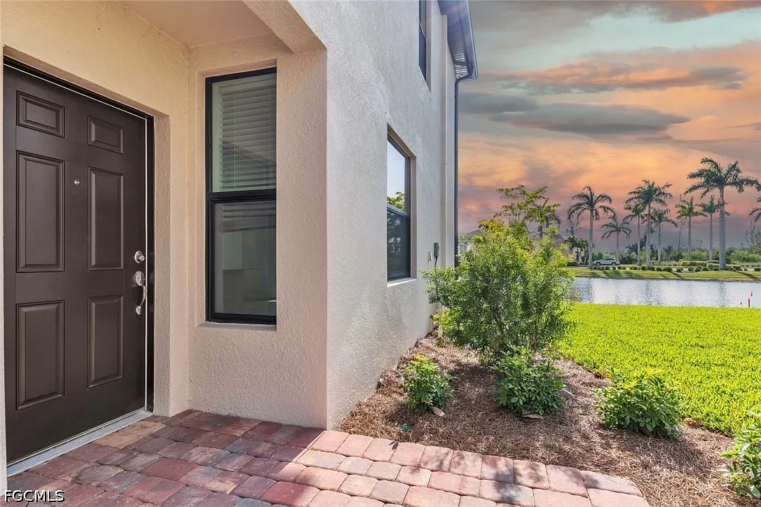 Building Photo - 1424 Weeping Willow Ct