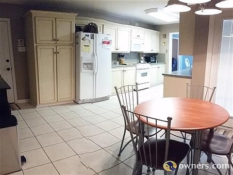 2nd image of 102 Queensford Way
