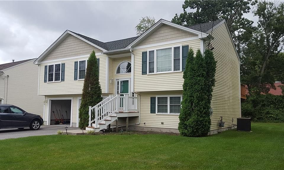 1st image of 35 Hoffman Ave