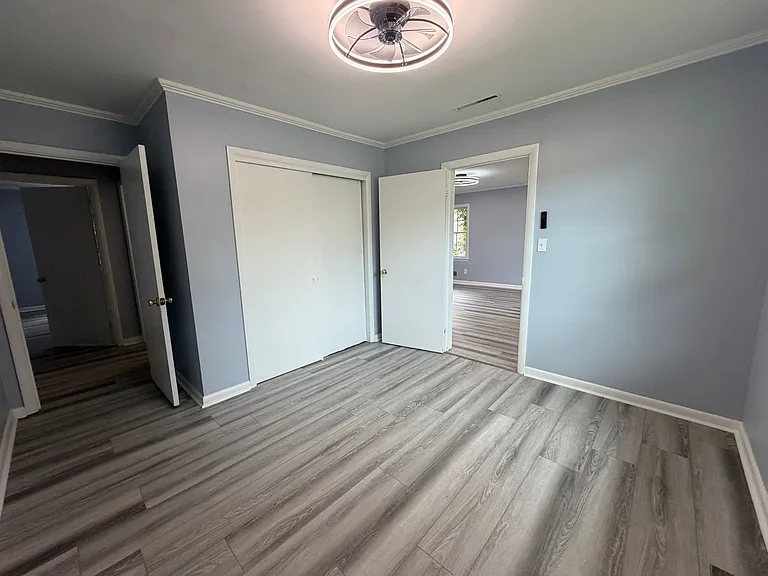 226 College Dr — Photo 11
