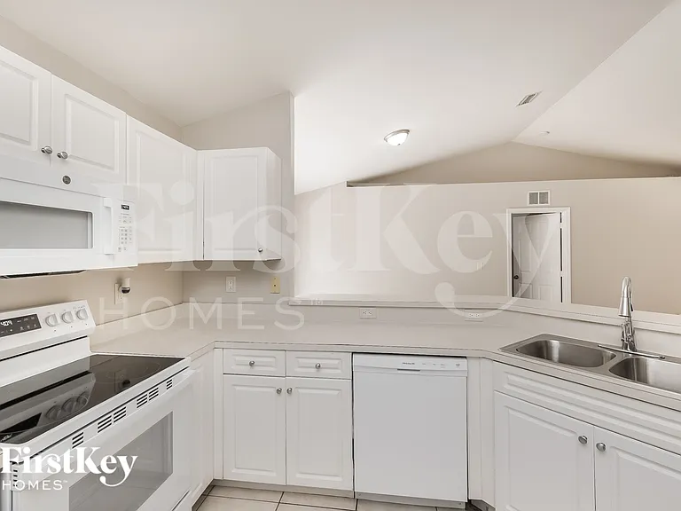 1703 Dale Ave — Photo 7