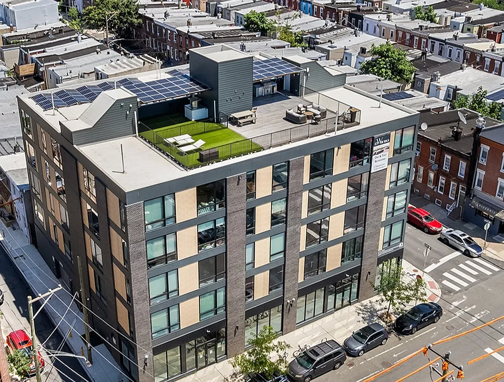171 W. Berks St. — Photo 1