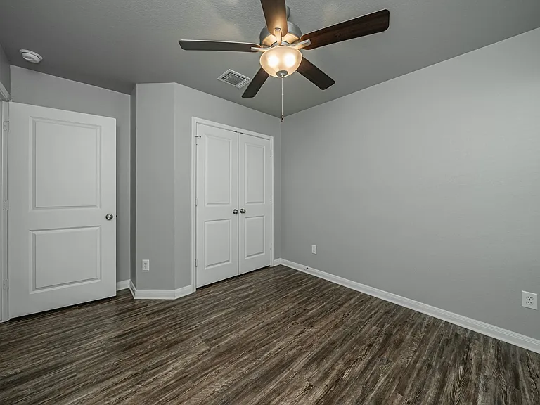 525 Fallbrook Dr — Photo 40
