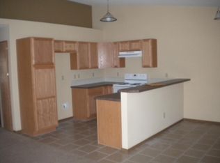 229 Queen Cir, Maize, KS 67101