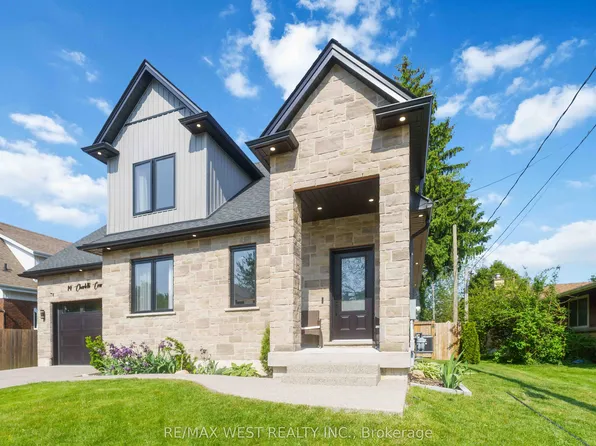 14 Charlotte Ct, Welland, ON L3C 1P4