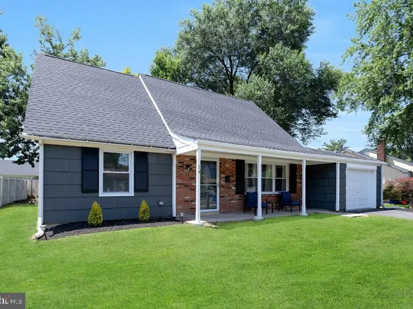 14 Goodwin Ln, Willingboro, NJ 08046