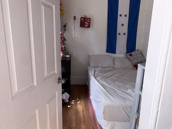 5th image of 52 S Miller St #2