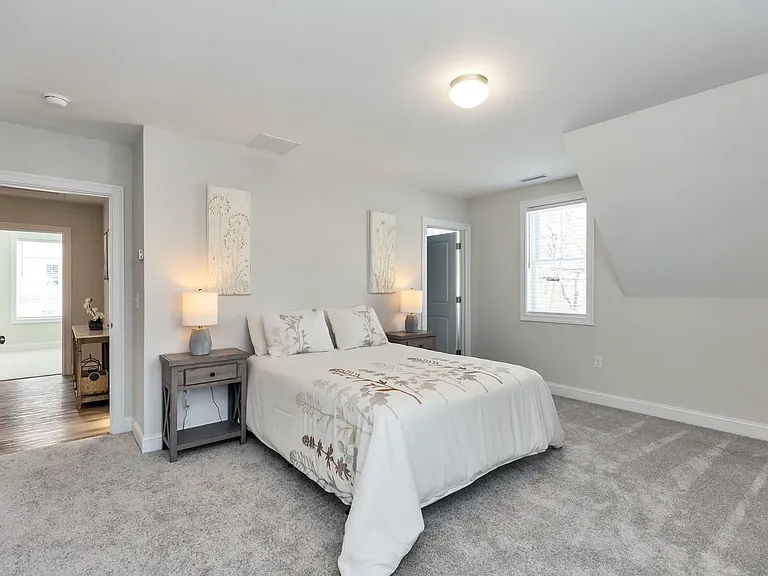 17 Woodmans Ln — Photo 13