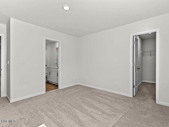 4th image of 1904 Rolling Meadows Dr