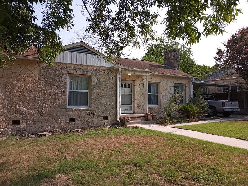 2nd image of 312 Thomas Jefferson Dr