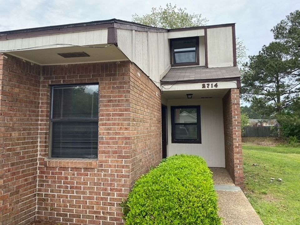 1st image of 2714 Tyndall Dr