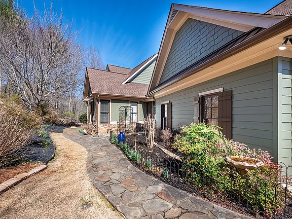 2nd image of 250 Oak Morris Rdg