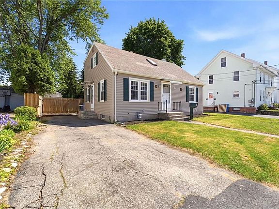 3rd image of 66 Union St
