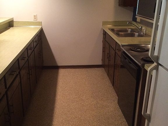Kitchen angle 2