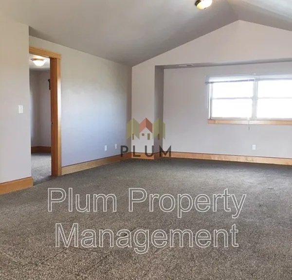 2726 Oshaughnesy St #B — Photo 3