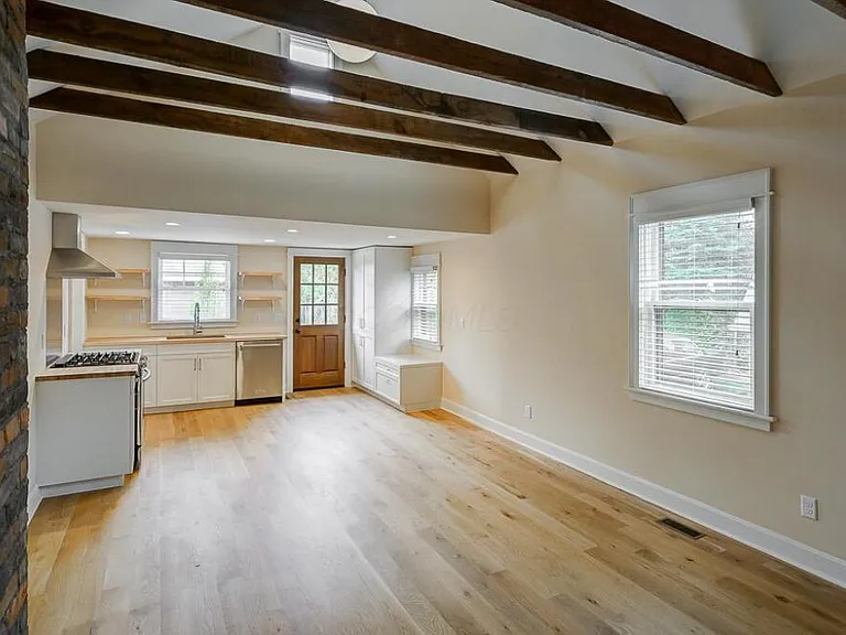 131 Lansing St — Photo 4