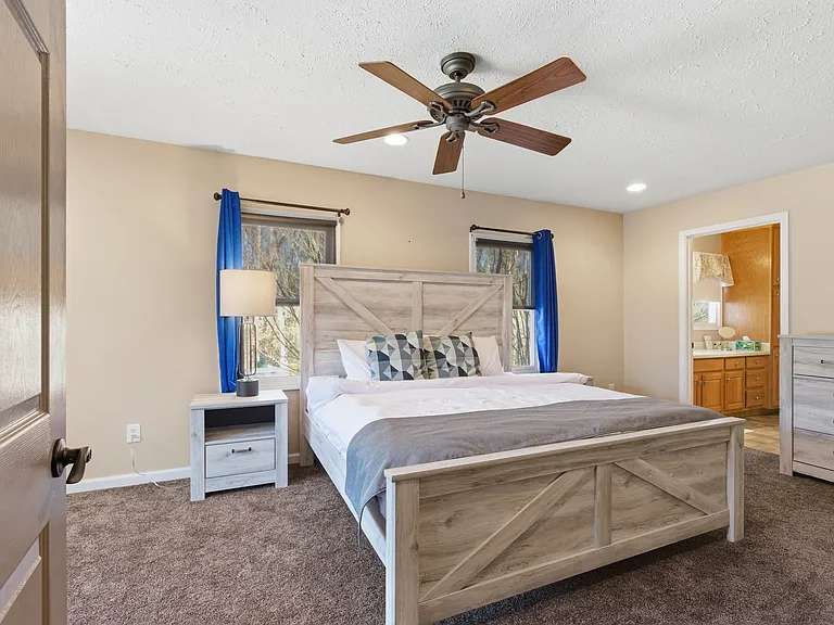 6137 Cool Springs Rd — Photo 9